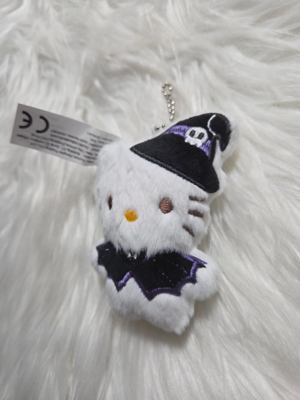 Hello Kitty Bat Plush Keychain - Picture 4 of 5
